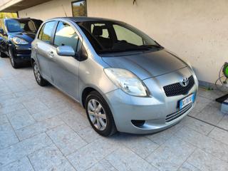 TOYOTA Yaris usata, con Airbag
