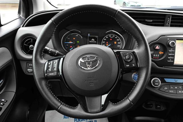 TOYOTA Yaris usata, con USB