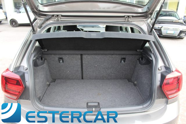 VOLKSWAGEN Polo usata, con USB