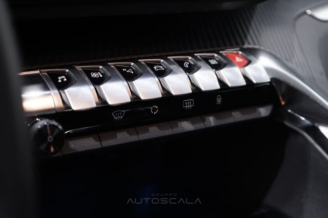 PEUGEOT 3008 usata, con Specchietti laterali elettrici