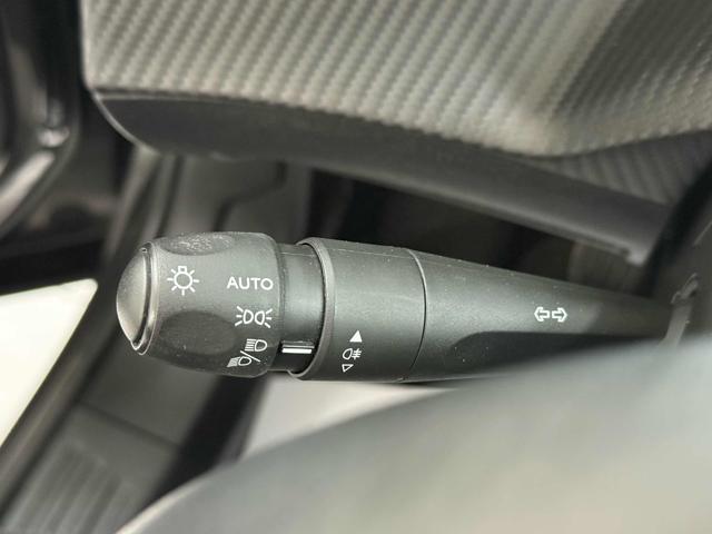 PEUGEOT 2008 usata 21