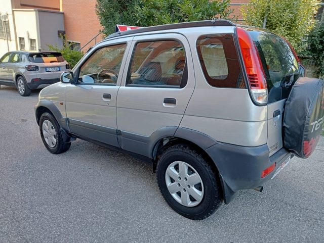 DAIHATSU Terios usata, con Autoradio