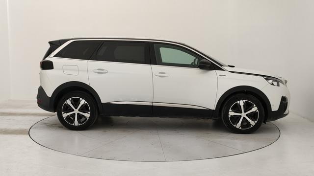 PEUGEOT 5008 usata, con Autoradio