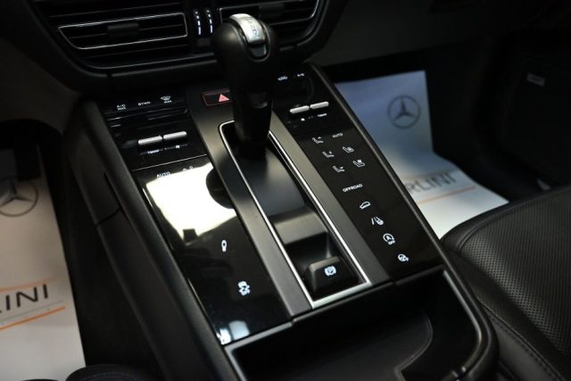 PORSCHE Macan usata 57