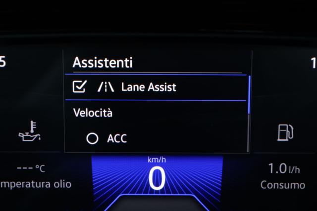 VOLKSWAGEN Taigo usata, con Frenata d