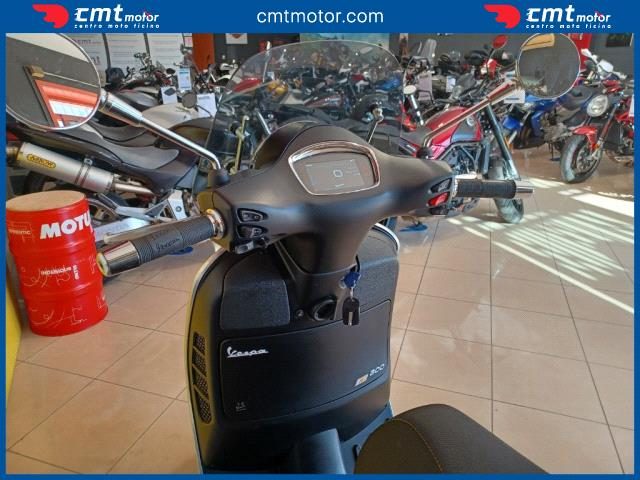 VESPA GTS 300 usata 4