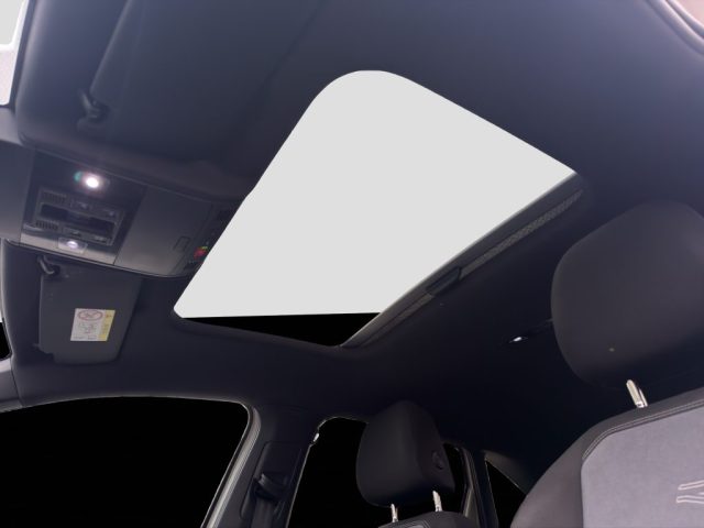 VOLKSWAGEN Taigo usata 16