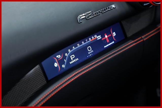 FERRARI F8 usata 13