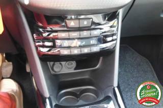 PEUGEOT 2008 usata, con Volante in pelle