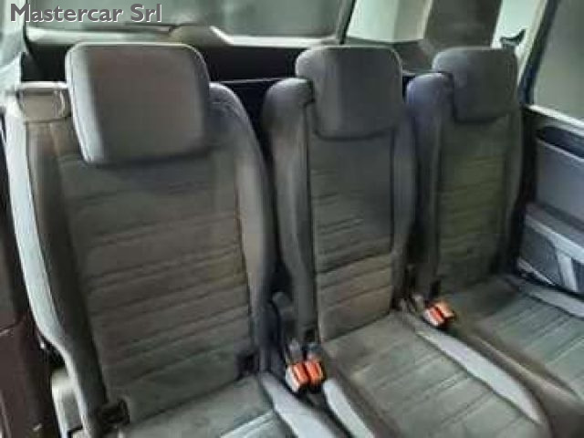 VOLKSWAGEN Touran usata, con Cruise Control