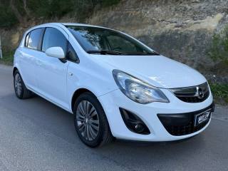 OPEL Corsa usata, con Climatizzatore