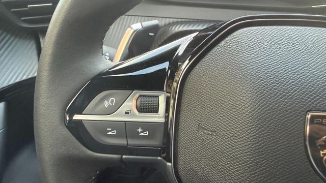 PEUGEOT 2008 usata, con Autoradio