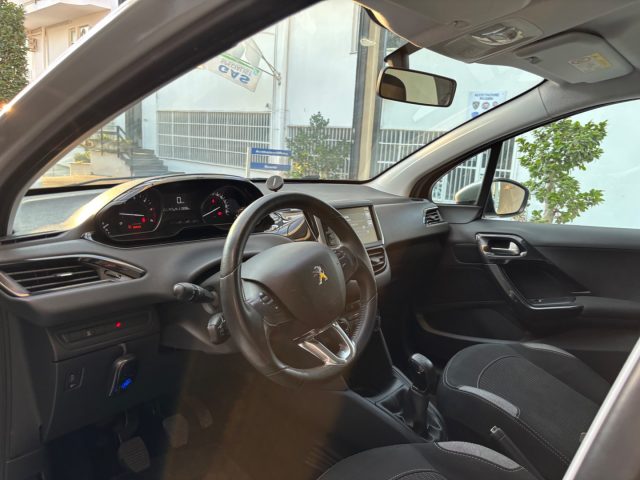 PEUGEOT 208 usata, con Volante multifunzione