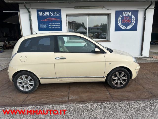 LANCIA Ypsilon usata, con ABS