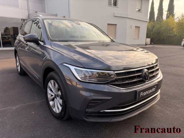 VOLKSWAGEN Tiguan usata, con Airbag laterali