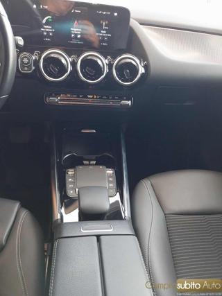 MERCEDES-BENZ GLA 180 usata 32