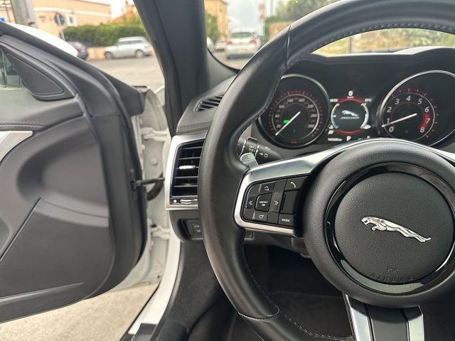JAGUAR F-Type usata, con Bluetooth