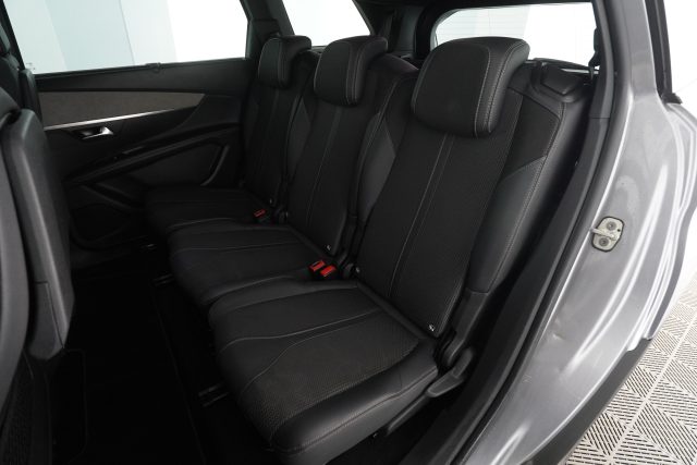 PEUGEOT 5008 usata 9