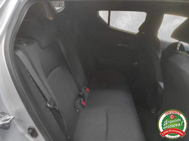TOYOTA C-HR usata, con Specchietti laterali elettrici