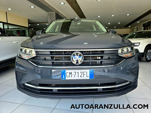 VOLKSWAGEN Tiguan usata, con Fari LED