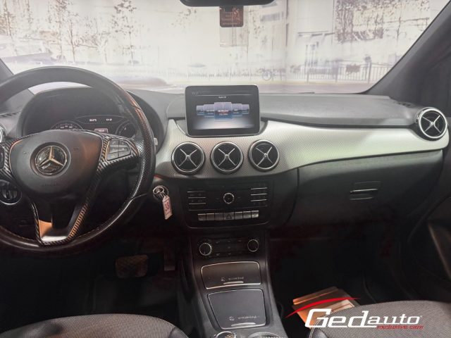 MERCEDES-BENZ B 180 usata, con Cronologia tagliandi