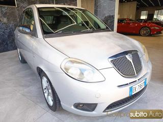 LANCIA Ypsilon usata, con Airbag