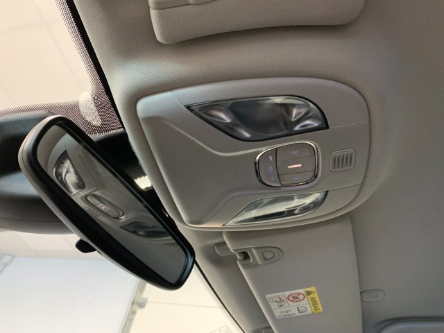 JEEP Compass usata, con Autoradio digitale