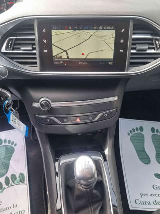 PEUGEOT 308 usata, con Sedile posteriore sdoppiato