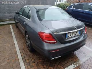 MERCEDES-BENZ E 220 usata, con Autoradio