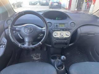 TOYOTA Yaris usata, con Boardcomputer