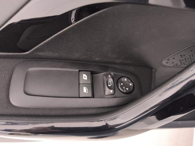 PEUGEOT 208 usata, con Autoradio digitale