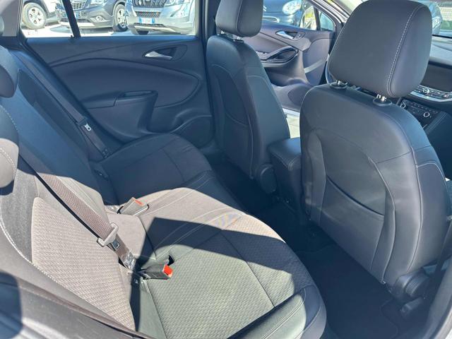 OPEL Astra usata, con USB