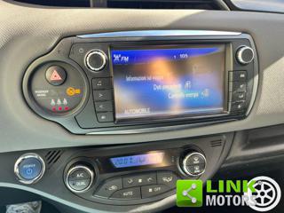 TOYOTA Yaris usata, con Autoradio