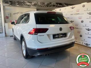 VOLKSWAGEN Tiguan usata, con Autoradio