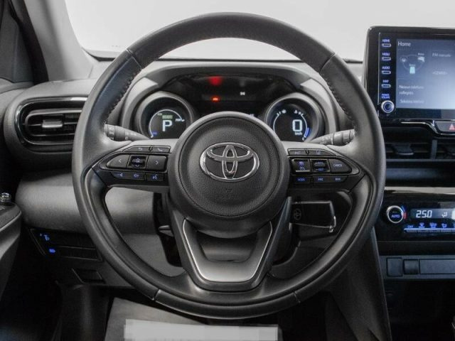 TOYOTA Yaris Cross usata, con Cruise Control