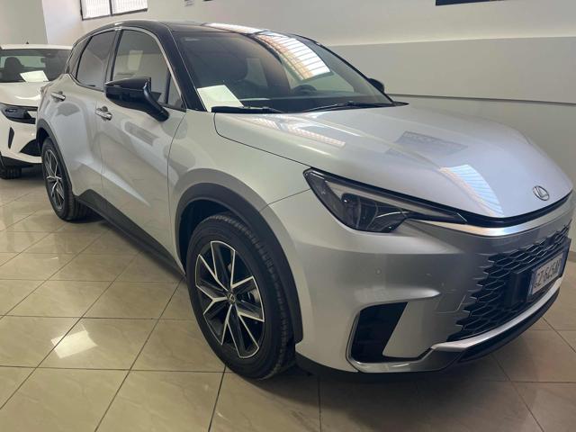 LEXUS LBX usata, con ABS