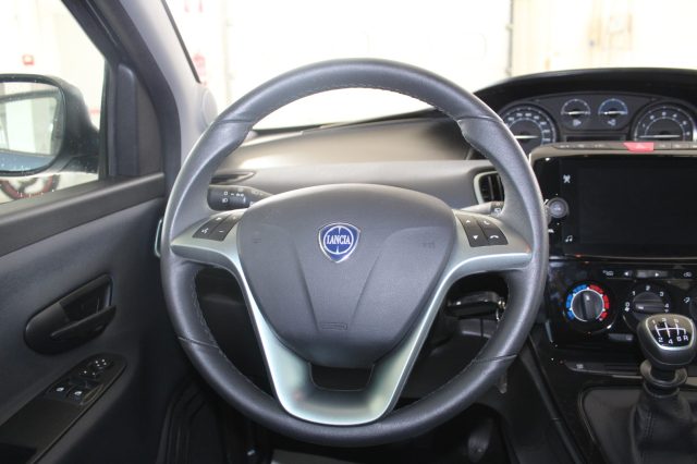 LANCIA Ypsilon usata, con Fendinebbia