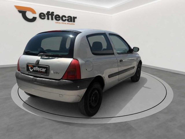 RENAULT Clio usata, con Chiusura centralizzata