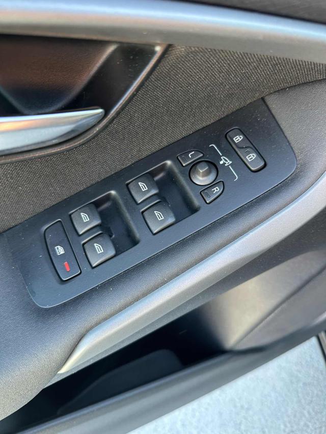 VOLVO V40 usata, con Filtro antiparticolato