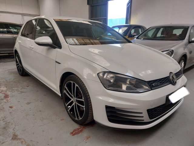 VOLKSWAGEN Golf usata 2