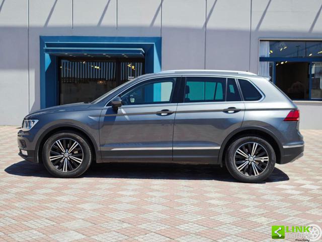 VOLKSWAGEN Tiguan usata, con Boardcomputer
