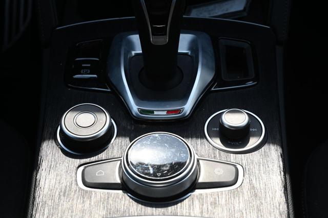 ALFA ROMEO Stelvio usata, con Sistema di navigazione
