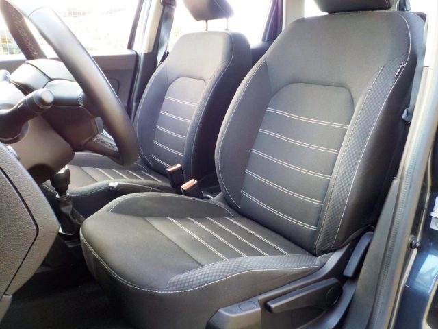 DACIA Duster usata, con Volante in pelle