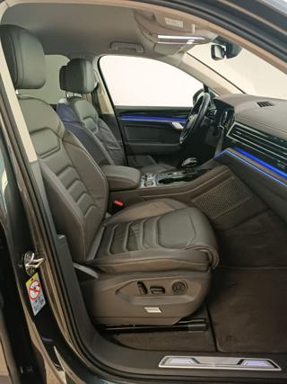 VOLKSWAGEN Touareg usata 42
