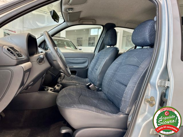 RENAULT Clio usata, con Climatizzatore