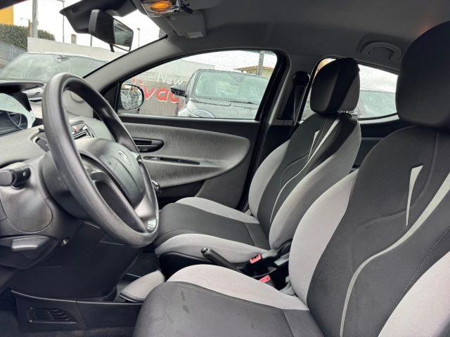 LANCIA Ypsilon usata, con Controllo automatico clima