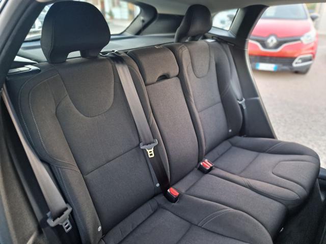 VOLVO V40 usata 21