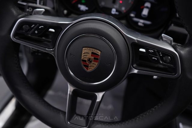 PORSCHE Macan usata, con Touch screen