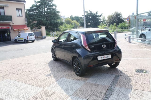 TOYOTA Aygo usata, con Airbag laterali