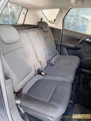 OPEL Meriva usata, con Sedile posteriore sdoppiato